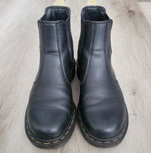 Dr. Marten Chelsea (Vegan)